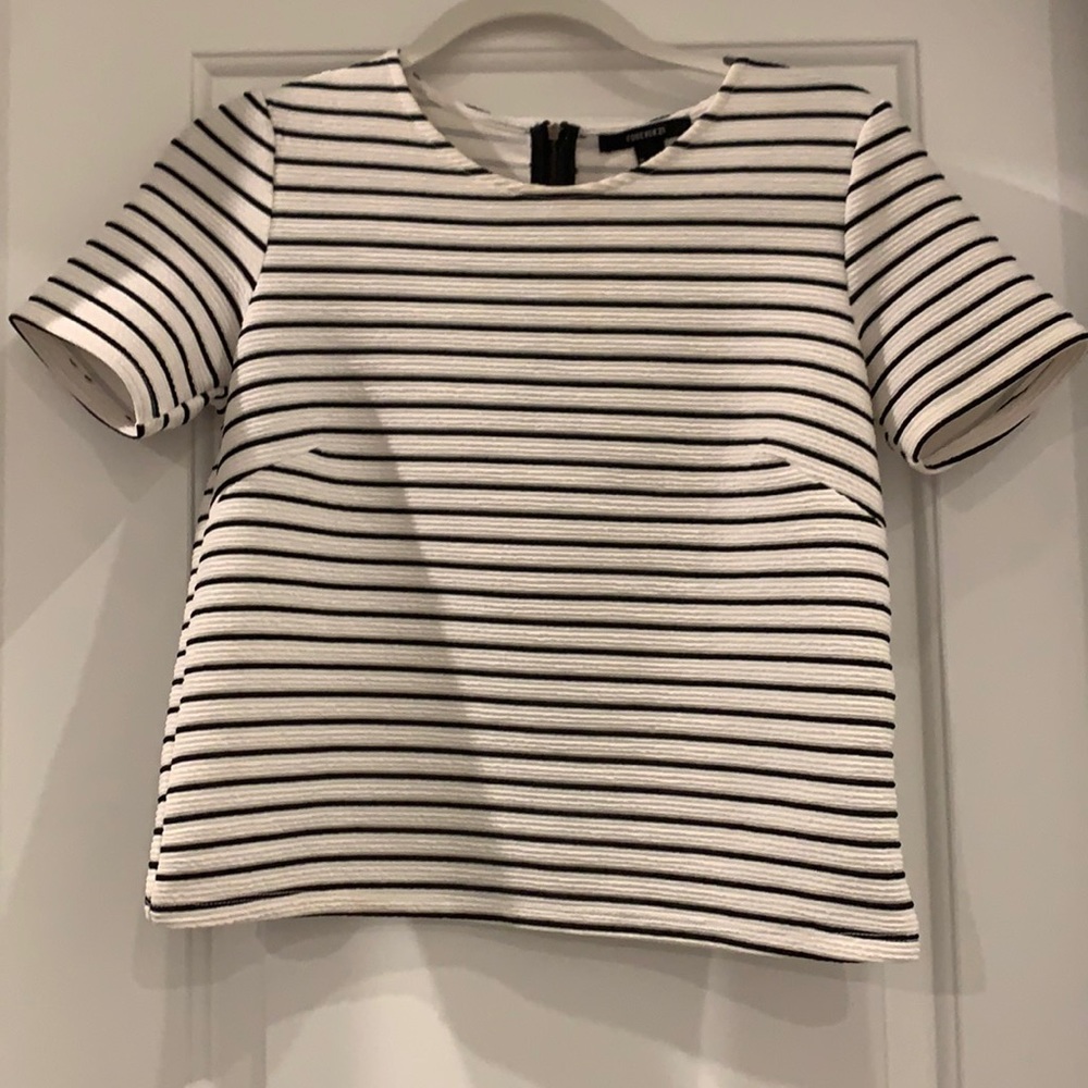 Boxy crop top